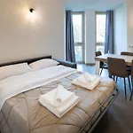 Apartment - Magenta - *