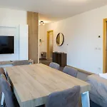 - Magenta - Apartment *