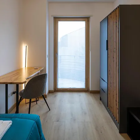 Apartment - Magenta - *
