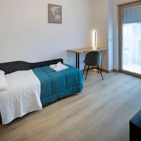 - Magenta - Apartment *